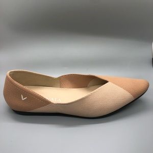 VIVAIA * Women’s Shoes* Color: Beige * Size: 8 USA, 39 EU* Pointed Toe Flats
